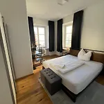 Δωμάτια σε οικογενειακή κατοικία Kemptencityhostplus-unterkunft Charme Im Denkmal *